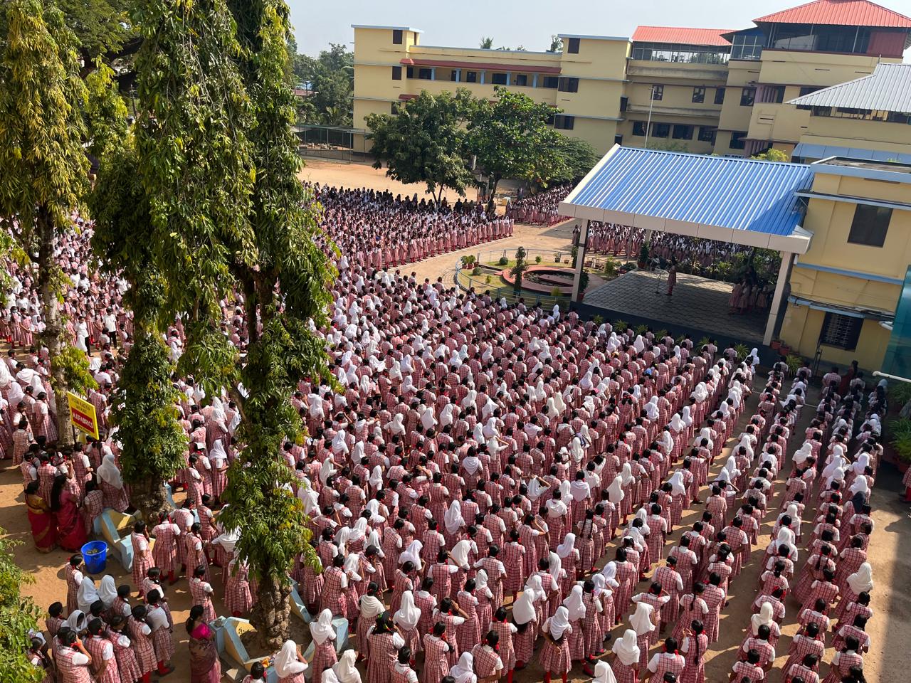 https://vhghss.com/wp-content/uploads/2025/04/SCHOOL-IMAGE-2.jpg